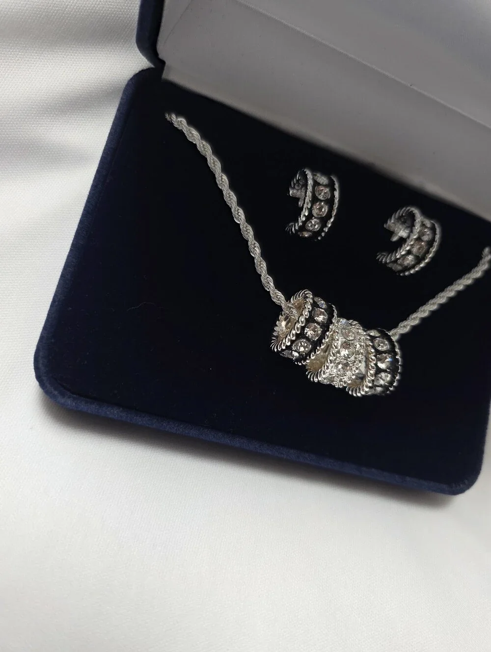 Montana Silversmiths this fashionable